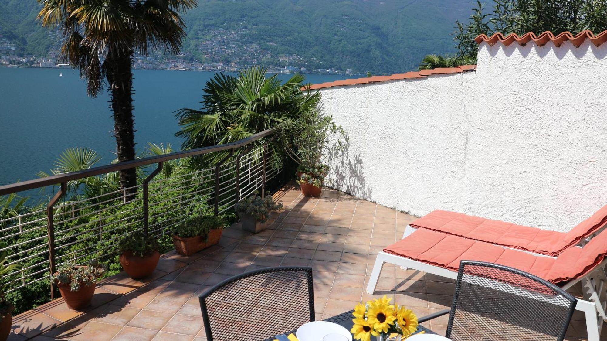 Apartmán Casa Roccia Pino Lago Maggiore Exteriér fotografie